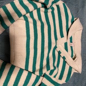 Green and white stripes cropped sweater